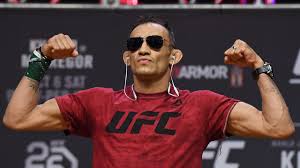 When tony ferguson fights, there will be blood. Ufc 229 Results Tony Ferguson Returns With Tko Victory Over Anthony Pettis In Bloody Battle Cbssports Com