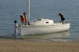 Ikone Une Renaissance Entre Voiliers Et Bateaux Electriques Boat Build Your Own Boat Sailboat