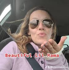 How can the community help a 4-year-old girl donate to local fire  departments in Findlay, Ohio?