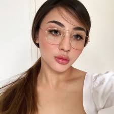 Ali syakieb dan margin wieheerm penyuka wisata alam. Margin Wieheerm Wieheermargin Twitter