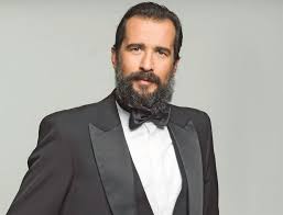 — не говори постоянно одно и то же. Agaphmeno Proswpo Epistrefei Sto Mega 9 Xronia Meta Fwto