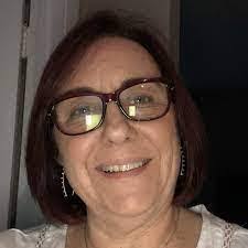 Carolyn Castagna's Instagram, Twitter & Facebook