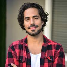 Stream Mateo Lynch Voice Over Reel 2019 (Spanish) by VoiceOvers-MateoLynch 