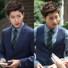 Mar 20, 2020 · his best friends are lee si won (yang hye ji) and lee si eon (shin yun seob). 22 Ide Lee Sang Yeob Aktor Aktor Korea Korea