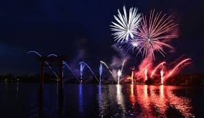 Le défilé militaire du 14 juillet est une parade militaire organisée chaque année depuis 1880 à paris à l'occasion de la fête nationale française. 14 Juillet 2019 A Metz Feu D Artifice Defile Militaire Quel Est Le Programme Lorraine Actu