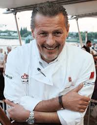 Nach 38 jahren in der gastronomie und 20 jahren auf dem süllberg wird es zeit für etwas anderes, sagte er dem blatt. Karlheinz Hauser Zukunftig Auch In Rastatt Gourmet Report