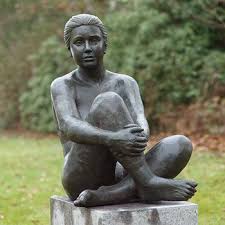Als freies wesen war ihr unterordnung fremd. Bronzefigur Mit Nackter Frau Fur Den Garten Ellena