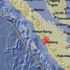Gempa susulan 5,3 m guncang sumbar. Duka Sumbar Diguncang Gempa 5 8 Sr Pada 2007 News Liputan6 Com