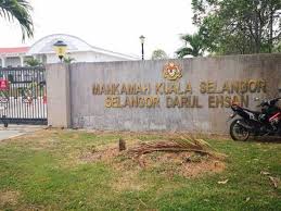 .terakhir, ada enam laporan orang hilang akibat tenggelam dan terseret arus, tiga orang berhasil tahun 2021 (januari hingga maret), pihaknya menangani enam laporan orang hilang tenggelam dari enam laporan tersebut, setelah dilakukan pencarian enam orang dalam kondisi meninggal dan. Padah Buat Laporan Palsu Hilang Mykad