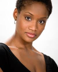 Flat white backgrounds are clean and crisp for headshots and serve as a green screen in the event you or your company need or want to change the background for print purposes at a later date. Black Female Models Headshots Hd Modello
