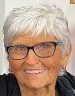 Dawn Hickey's Instagram, Twitter & Facebook