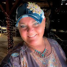 Desiree Mcdermott's Instagram, Twitter & Facebook