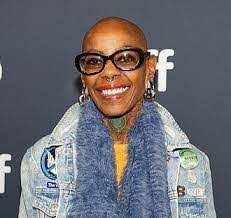 Debra Skelton's Instagram, Twitter & Facebook