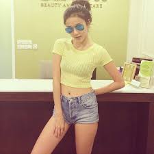 ทำเอาชาวเน็ตลืมแทบโฟกัสโลเคชั่นสวยๆ เมื่อ กิ๊บซี่ เกิร์ลลี่เบอร์รี่ มาในชุดนุ่งสั้น แถมยังถ่ายภาพมุมเสย à¸ à¸šà¸‹ à¹€à¸ à¸£ à¸¥à¸¥ à¹€à¸šà¸­à¸£ à¸£ à¸¥ à¸™à¸¢ à¸‡à¹„à¸¡ à¸£ à¸­à¸™à¸²à¸„à¸• à¸«à¸¥ à¸‡à¹„à¸¡ à¸• à¸­à¸ª à¸à¸à¸²à¸ à¸š à¸­à¸²à¸£ à¹€à¸­à¸ª