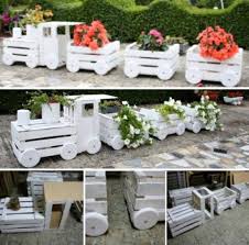 Wooden Train Garden Planter Made With Crates Video Tutorial Vintage Garden Decor Backyard Diy Projects Diy Backyard