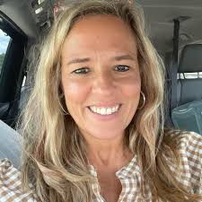 Monthly expenses for college students beyond meal plan