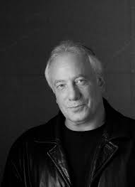 Ian Mosley, tout savoir sur l'artiste dans Hard Force