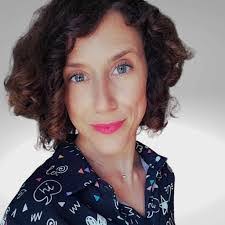 Tara Gooding's Instagram, Twitter & Facebook