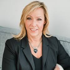 Karen Pomroy's Instagram, Twitter & Facebook