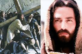 The lightning bolt hit caviezel and the film's assistant director jan michelini while they were filming in a remote location a few hours from rome. The Passion Of The Christ Jesus Actor Jim Caviezel On Painful Set Injuries Films Entertainment Express Co Uk