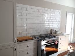 The exquisite patterns and shapes offer a nice 59) glossy subway tile splashback. Kitchen Splashback Weatherboarddream