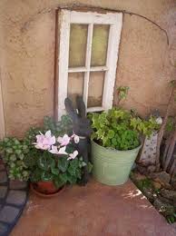 Great rustic ideas for turning windows into gorgeous decor for your home. Antique Windows Decor Ideas Diy