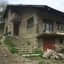 Case de localnici, case de vacanță și pensiuni. Valenii De Munte Str Bratocea Vanzare Casa 4 Cam Teren 1 000mp