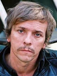 Quando jeann riceve un video stream della prossima vittima, il team fa di tutto per fermare l'assassino. La Mante Streaming