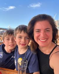 Elisa CLH (@elisaclhill) • Instagram photos and videos