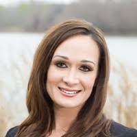 Kim Basco's Instagram, Twitter & Facebook