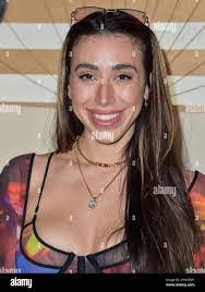 Tara Salomon's Instagram, Twitter & Facebook