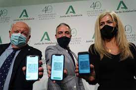 Over 65s in andalucia will receive a physical copy through the post due to the fact that going online might be complicated for many. Andalucia Incorpora A Su App De Salud El Certificado De Vacunacion Covid 19 Diariofarma