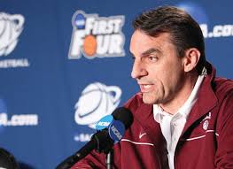 2013-14 UALR MBB Fact Book.indd