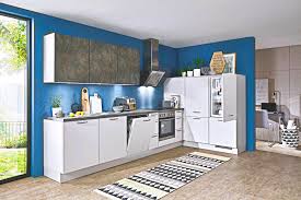 Die kleine l küche olive lack weist alle typische merkmale einer landhaus küche auf. Kleine L Kuche Lack Matt Fur Nur 4444 Nur Bei Kuechen Boerse