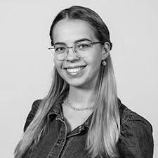 Sarah Buchmann's Instagram, Twitter & Facebook