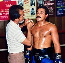 Linda - WBC and WBA World lightweight champion, Edwin Rosario training at  Tocco's Gym. Photo by Linda Platt | Facebook