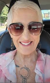 Introduction of a canadian artist