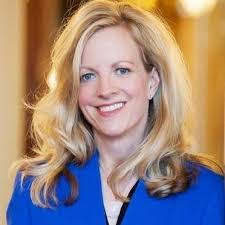 Janet Peterson's Instagram, Twitter & Facebook