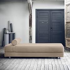 The lines are classic and it radiates quality. Lubi Sofa Lova Distyle