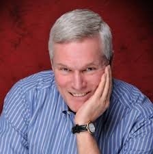 Hugh Brewster's Instagram, Twitter & Facebook