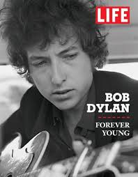 Life Bob Dylan: Forever Young: Editors of Life: 9781603200608: Amazon.com:  Books