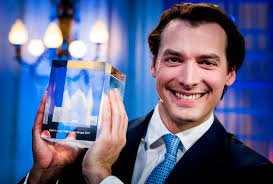 GeenStijl: Thierry Baudet volkt zelf om, neuqt lichtgetintiër