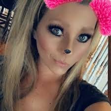 Renee Rounds's Instagram, Twitter & Facebook