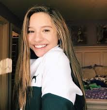 Summer Dixon's Instagram, Twitter & Facebook