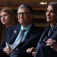 Bill and melinda gates prepare to divide their $130 billion fortune, which includes homes across the county, rare cars and leonardo da vinci's notebook. 87 Vpkbz1urrpm