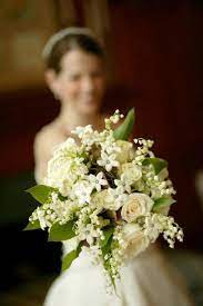 Dec 04, 2020 · read on for 15 striking calla lily bouquets for any wedding style. Cream Roses White Stephanotis White Lily Of The Valley Green Foliage Wedd Stephanotis Bridal Bouquet Stephanotis Wedding Flowers Stephanotis Wedding Bouquet