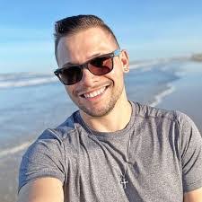 William Pompeo's Instagram, Twitter & Facebook