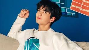 5 Selebriti Pria Korea Dengan Jawline Terindah Manly Abis