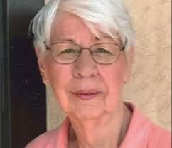 Edwina Bell's Instagram, Twitter & Facebook