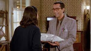 Soyez sûrs de faire plaisir avec toutes nos idées cadeaux, pour tous les budgets, avec des conseils et des bons plans. Comment Revendre Son Cadeau De Noel Sans Se Faire Griller Gq France